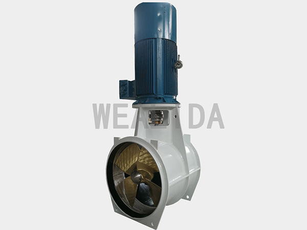 Fixed pitch propeller lateral thrust